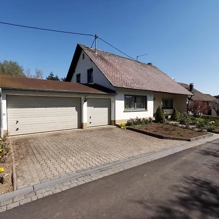 Schellen - Keine Monteurwohnung! Mehren (Vulkaneifel)