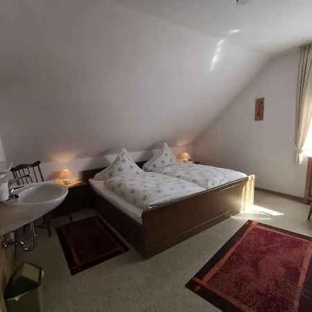 Schellen - Keine Monteurwohnung! Mehren (Vulkaneifel)